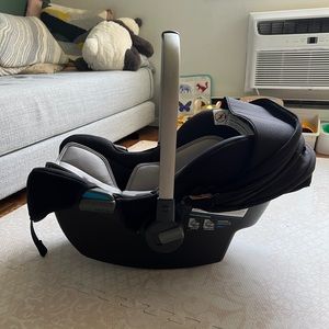 Nuna Pipa Infant Car Seat Caviar color